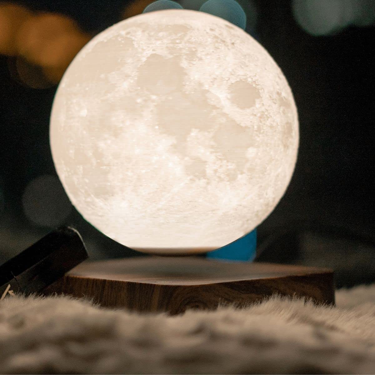 The Avenue Lunar-Orb